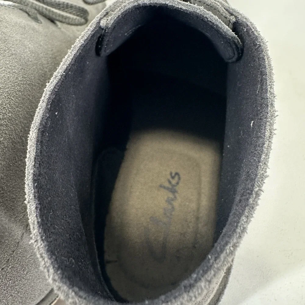Clarks Bushacre 2 Gray Suede Leather Chukka Desert Boots Men's Size 8.5 M